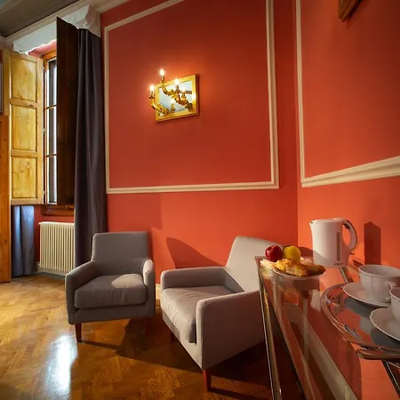 Boutique Torre De' Conti Bed & Breakfast 2*