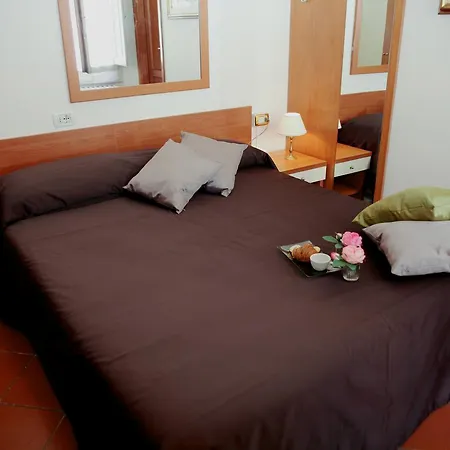 Maxim Axial Hotel 3*