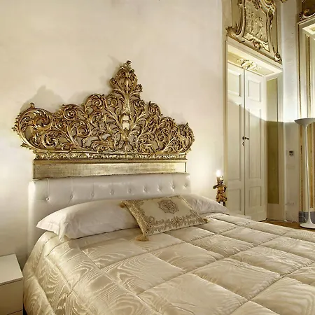 Palazzo Tolomei - Residenza D'epoca 3*