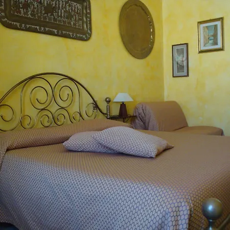 Leopoldo&apartements Bed & Breakfast 3*