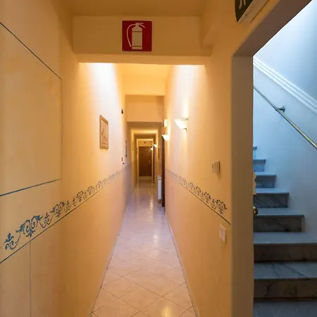 Palazzuolo Hotel 2*
