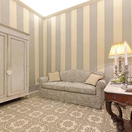Piazza Pitti Palace - Residenza D'epoca Bed and breakfast