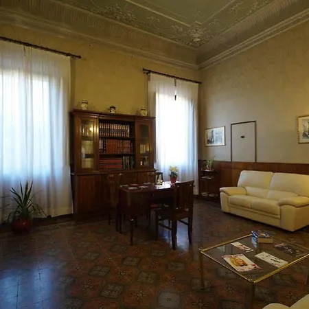 Affittacamere Casa Secchiaroli 3*