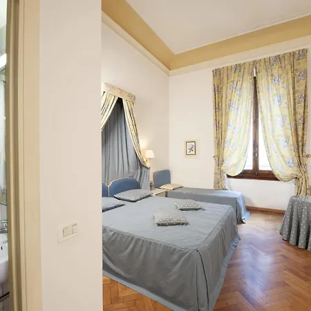Palazzo Ruspoli Apartment *