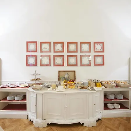 Palazzo Ruspoli Apartment