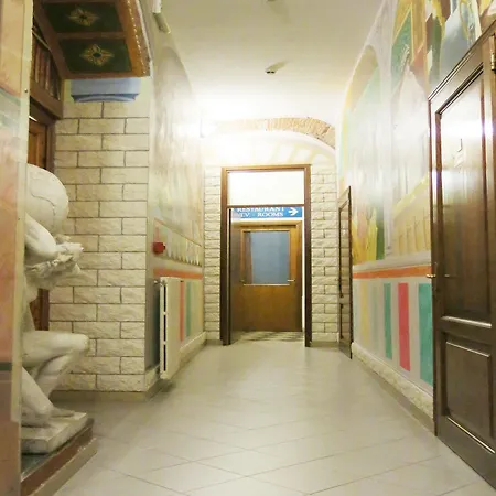 Archi Rossi Hostel