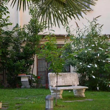 Archi Rossi Albergue Florença