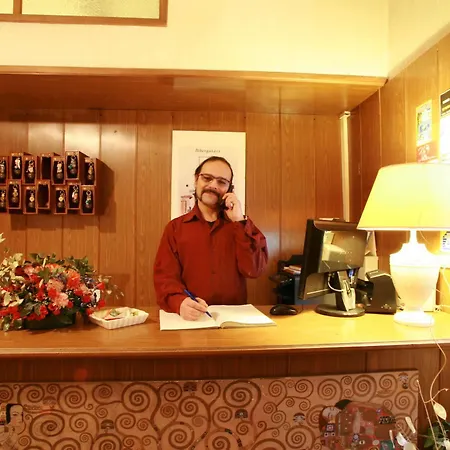 De' Pazzi Hotel 2*