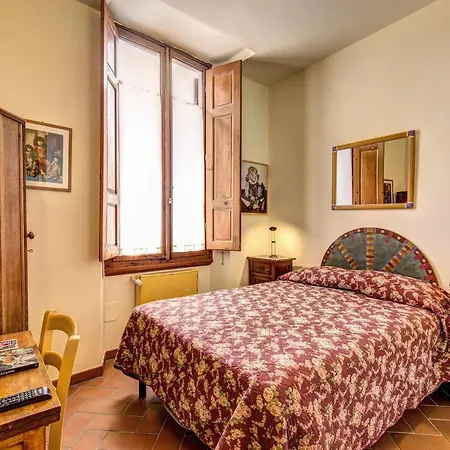 San Giovanni Hotel *