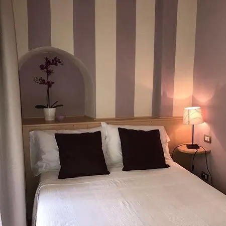 Bed & Breakfast Di Piazza Del Duomo 2*