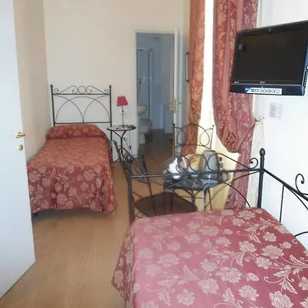 Di Piazza Del Duomo Bed & Breakfast 2*