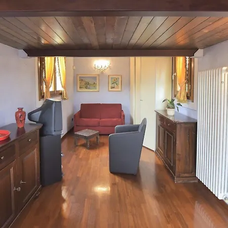 Sani Tourist House 3*