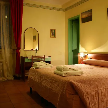 Fedora Hotel