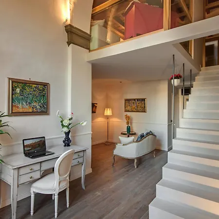 Residenza D'epoca Borgo Albizi Affittacamere