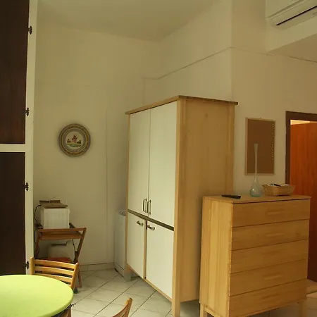 One World Apartments Hotel