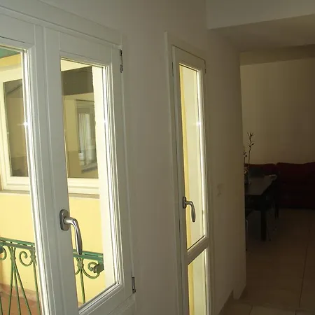 One World Apartments 3*