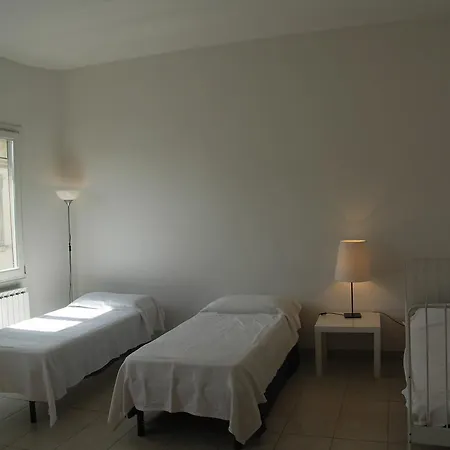 One World Apartments Hotel 3*