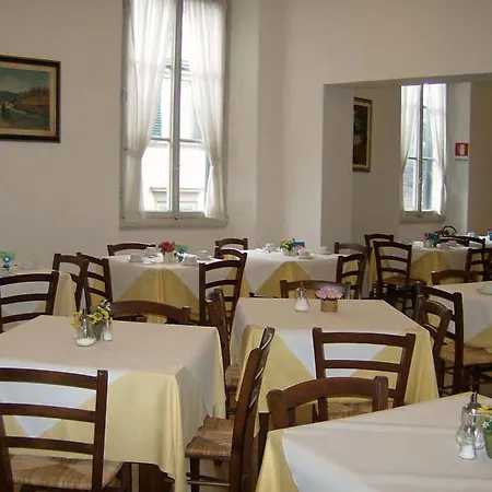 Hotell St. 2*