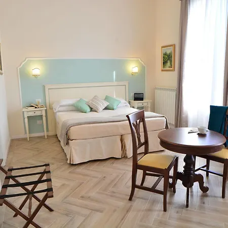 Dimora Salviati Bed & Breakfast 3*