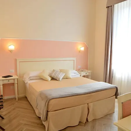 Dimora Salviati Bed & Breakfast 3*
