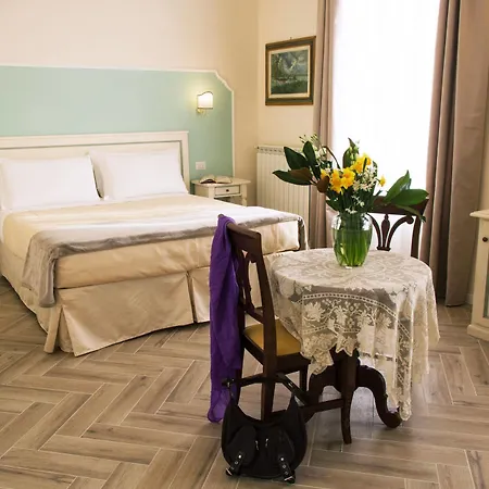 Dimora Salviati Bed & Breakfast 3*