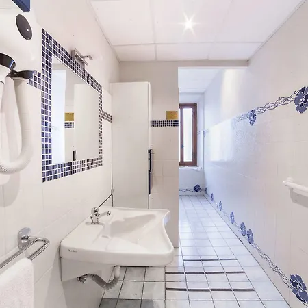 Melody House Bed & Breakfast 3*