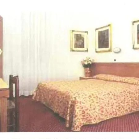 Nuova Italia Hotell 2*