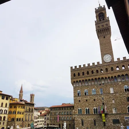 Signoria Apartment