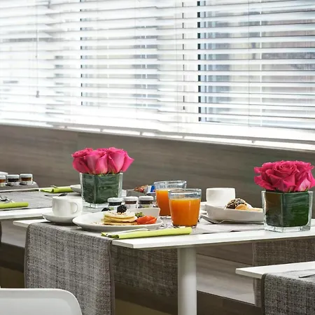 Glance In Hotel 4*