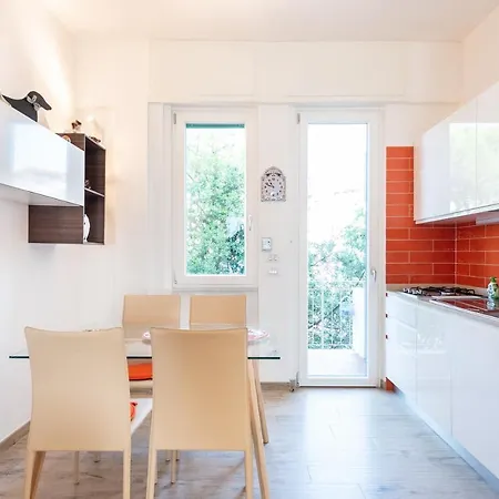 Cozy Alberti Lift, Terraces, Free Parking Florence