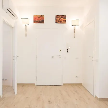 Cozy Alberti Lift, Terraces, Free Parking Apartment Florence