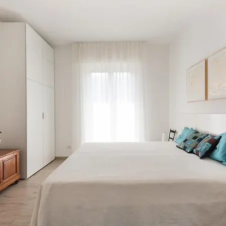 Cozy Alberti Lift, Terraces, Free Parking Apartment *
