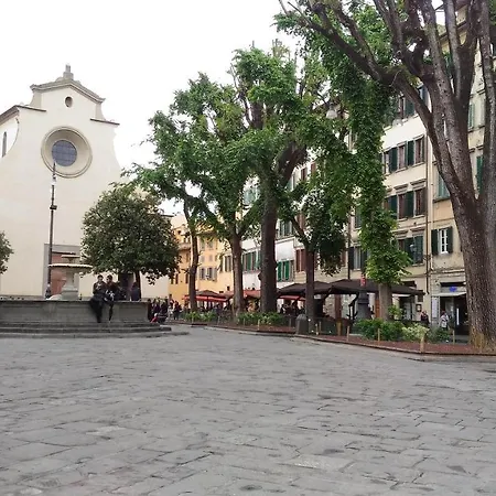 Piazza Del Carmine, Flo Florence