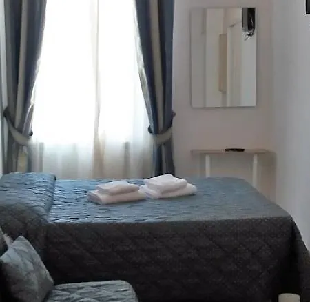 Enza 호텔 2*