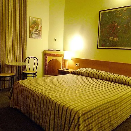 Guest house Residenza Le Rondini 3*