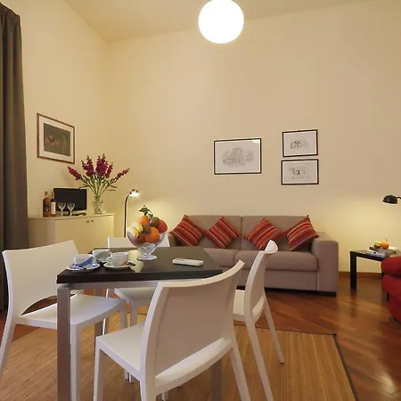 Relais Panoramic Cathedral Apartment Florence