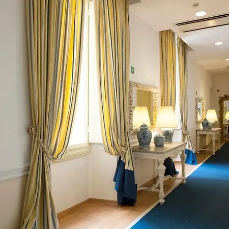 Apartment Palazzo Ruspoli Florence