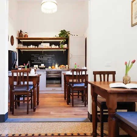 Bed & Breakfast Residenza Cecchi 3*