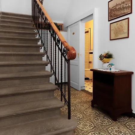 Residenza Cecchi Bed & Breakfast 3*