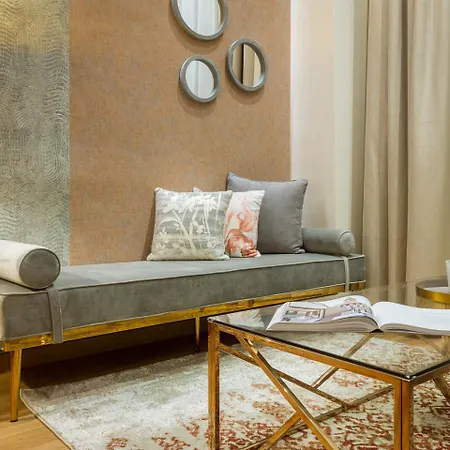 Renascentia In - Adults Only 2* Florencie