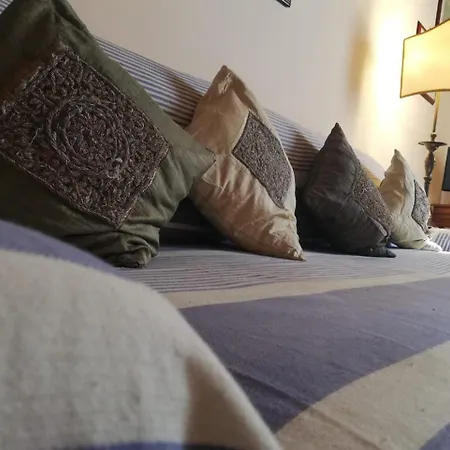 Bed & Breakfast La Rosa Townhouse 3*