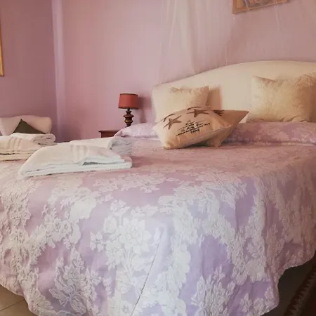 Bed & Breakfast La Rosa Townhouse