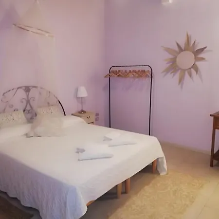 La Rosa Townhouse Bed & Breakfast