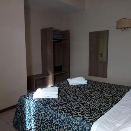 Hhb Hotel 3*