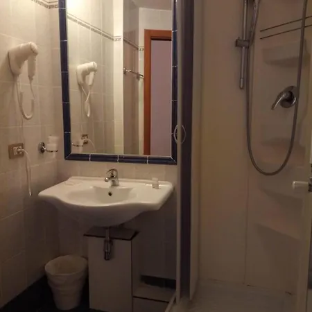 Hhb Hotel