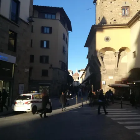 Ponte Vecchio - Guicciardini N. 10 Florence