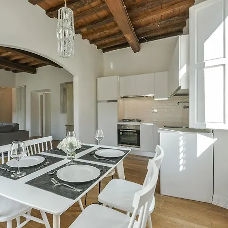 Apartment - Oltrarno Elegance *