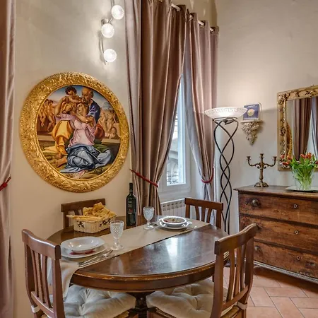 Dante States Apartment *