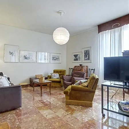 Apartamento Frati Bigi With Parking Florencia