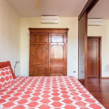 Design Florence- City Center Apartment
